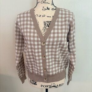 Sioni Beige and White Checkered Cardigan